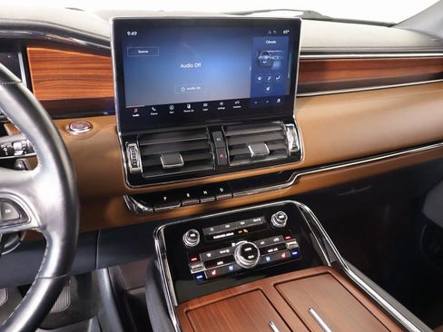 Certified 2023 Lincoln Navigator Reserve image 5