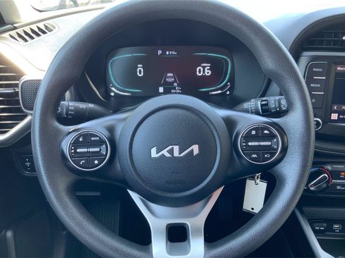 Used 2023 Kia Soul LX w/ Option Group 015 FWD image 16