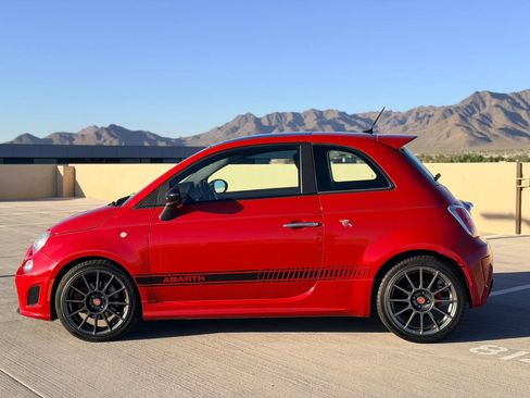 Used 2012 FIAT 500 Abarth w/ Safety & Convenience Pkg FWD image 4