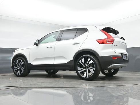 Used 2023 Volvo XC40 B5 Plus w/ Protection Package Premier AWD/4WD image 42