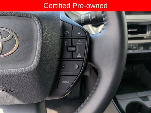 Used 2025 Toyota Prius LE FWD image 15