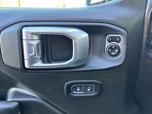 Used 2024 Jeep Wrangler Sport S w/ Convenience Group image 11