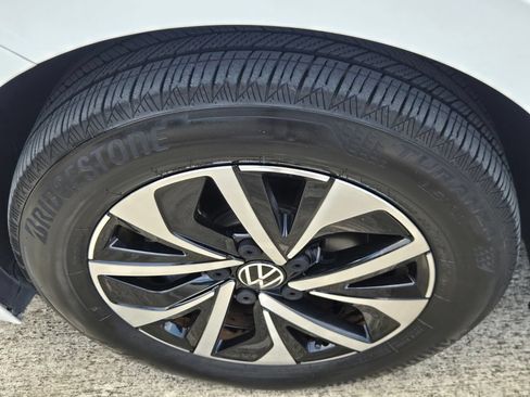 Certified 2023 Volkswagen Jetta S FWD image 9