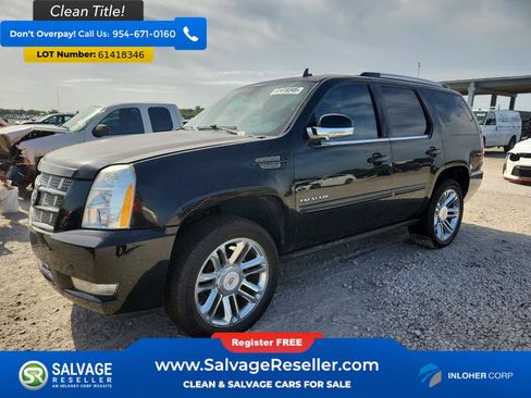 Used 2013 Cadillac Escalade Premium RWD image 1