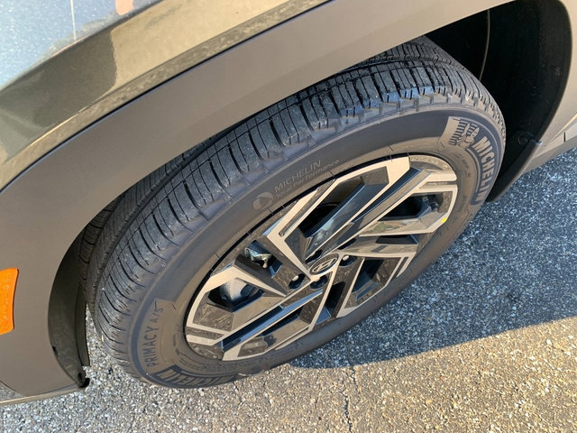 New 2026 Hyundai Tucson Limited AWD/4WD image 10