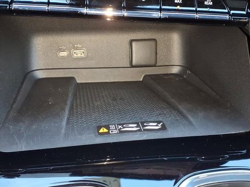 New 2026 Chevrolet Traverse High Country w/ LPO, Floor Liner Package image 20