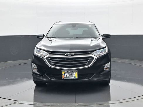 Used 2020 Chevrolet Equinox LT image 2