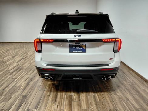 Certified 2025 Ford Explorer ST w/ Sun And Sound Package AWD/4WD image 27