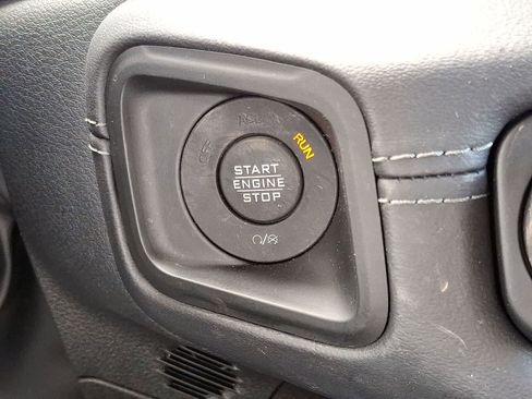 Used 2025 Jeep Wrangler Unlimited Sahara w/ Safety Group AWD/4WD image 22
