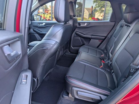 Used 2026 Ford Escape ST-Line w/ Tech Pack #1 AWD/4WD image 4