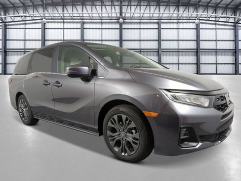 New 2026 Honda Odyssey Touring image 5