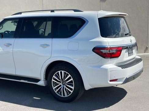 Used 2021 Nissan Armada SV w/ SV Appearance Package RWD image 7