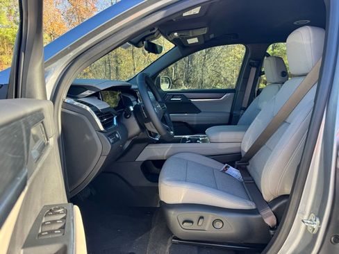 New 2026 GMC Acadia Elevation image 17