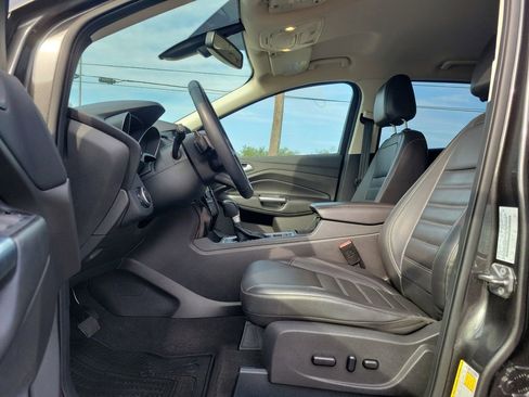 Used 2017 Ford Escape Titanium AWD/4WD image 25