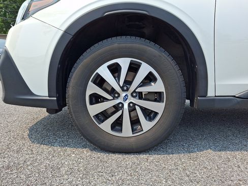 Used 2020 Subaru Outback Premium AWD/4WD image 9