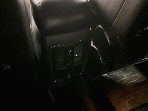 Used 2020 Jeep Grand Cherokee Altitude image 10