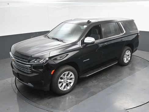 Used 2024 Chevrolet Tahoe Premier AWD/4WD image 37