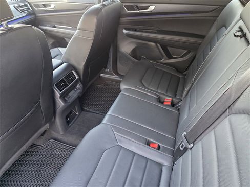 Used 2025 Volkswagen Atlas Cross Sport SEL image 22