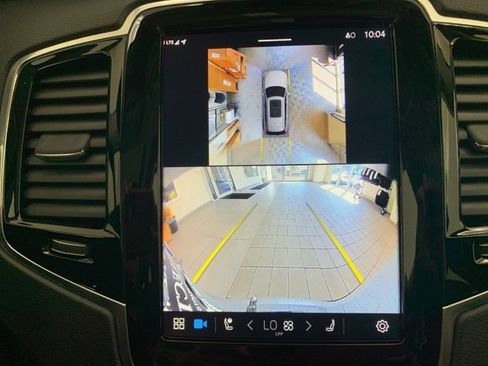 Certified 2024 Volvo XC90 B6 Plus image 21