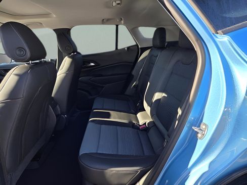 New 2026 Chevrolet Trax LT w/ Sunroof Package image 15