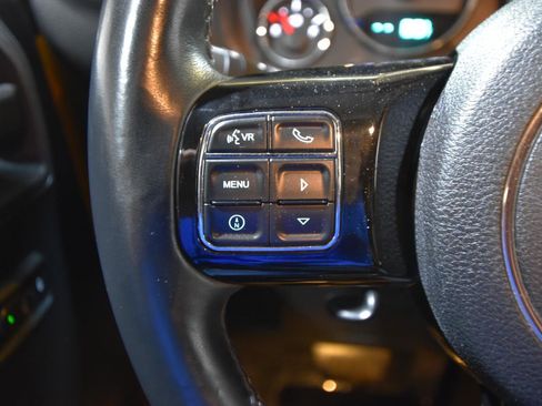 Used 2014 Jeep Wrangler Unlimited Sahara AWD/4WD image 18