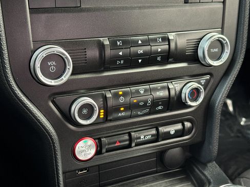 Used 2020 Ford Mustang GT w/ Black Accent Package RWD image 18