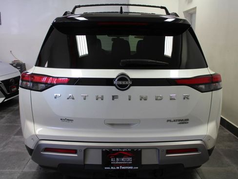 Used 2022 Nissan Pathfinder Platinum w/ Cargo Package AWD/4WD image 5