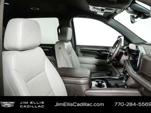 Used 2025 Chevrolet Tahoe LT AWD/4WD image 21