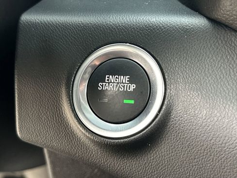 Used 2024 GMC Terrain SLE FWD image 17