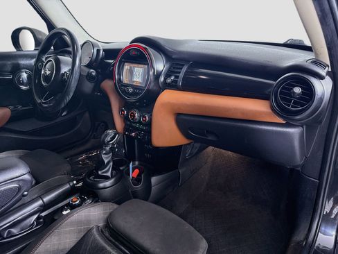 Used 2017 MINI Cooper 4-Door Hardtop FWD image 30