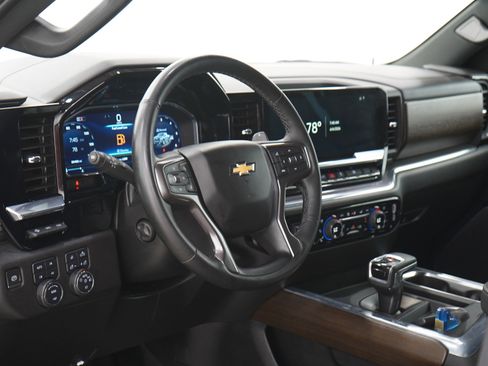 Used 2024 Chevrolet Silverado 1500 High Country w/ Technology Package AWD/4WD image 22
