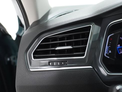 Used 2020 Volkswagen Tiguan SEL FWD image 20