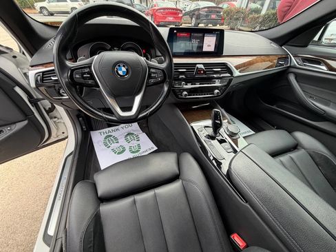 Used 2019 BMW 530e w/ Convenience Package image 10