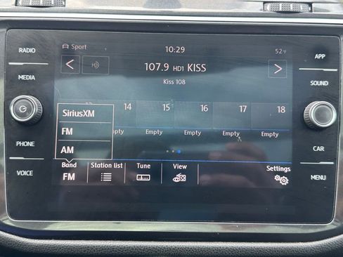 Used 2018 Volkswagen Tiguan SE w/ Panoramic Sunroof Package AWD/4WD image 27