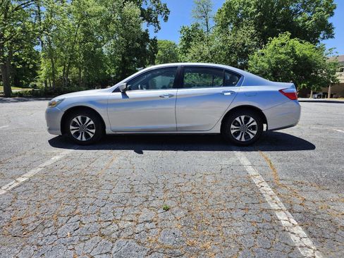 Used 2013 Honda Accord LX image 14