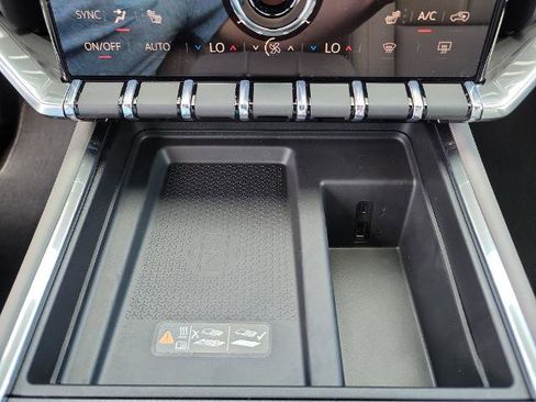 New 2026 GMC Acadia Elevation w/ Elevation Premium Package FWD image 20