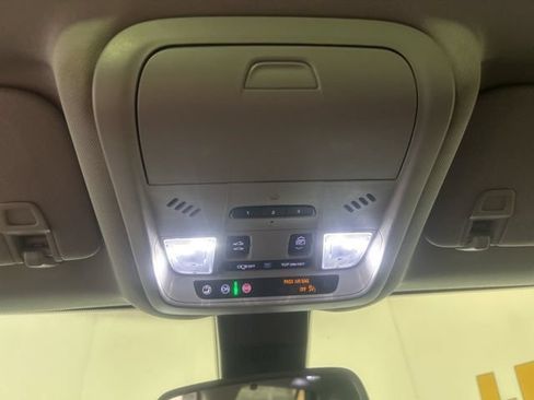 Used 2024 GMC Terrain AT4 w/ Infotainment Package II AWD/4WD image 32