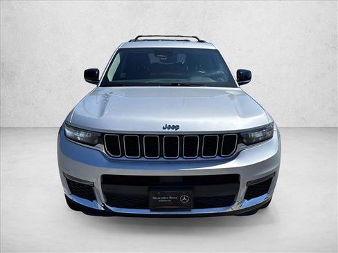 Used 2021 Jeep Grand Cherokee L Limited AWD/4WD image 2