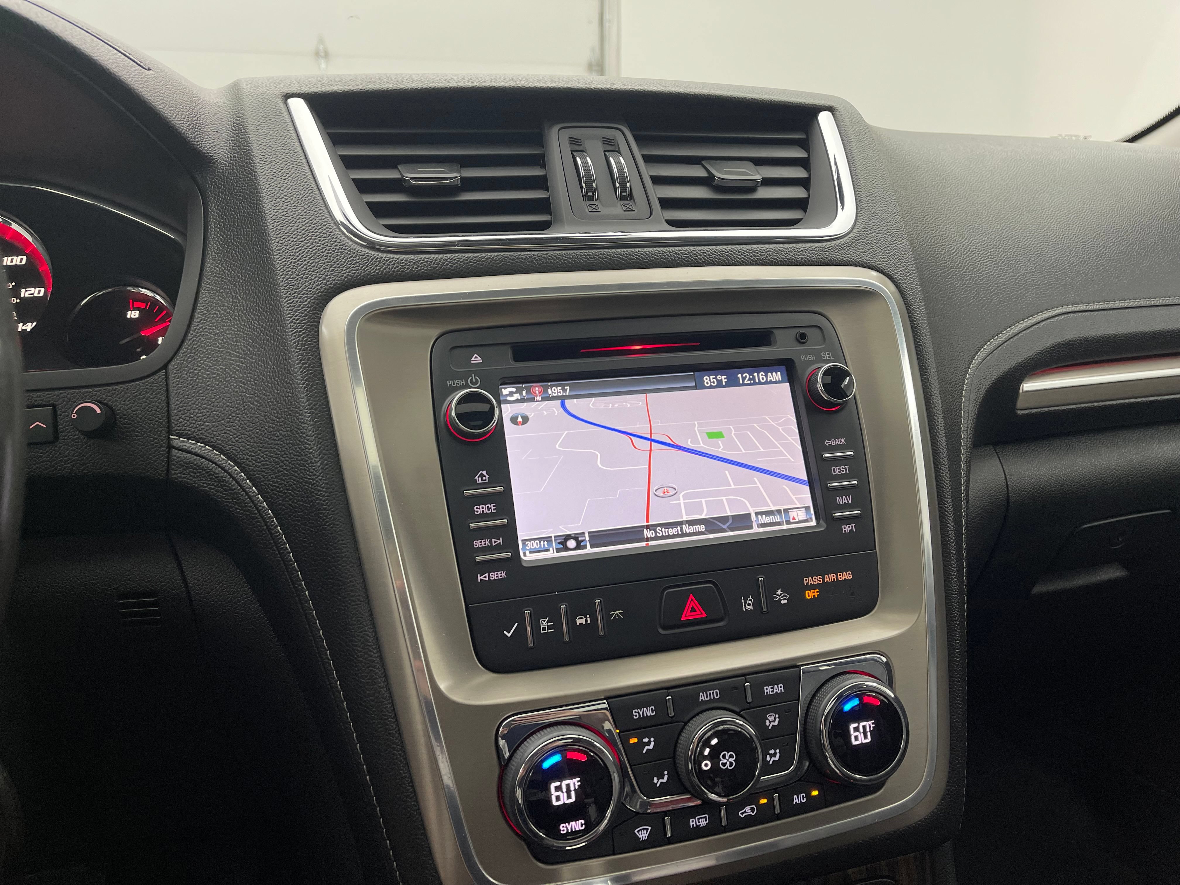 Used 2015 GMC Acadia Denali FWD image 31