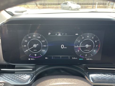 Used 2024 Kia Carnival SX Prestige FWD image 9