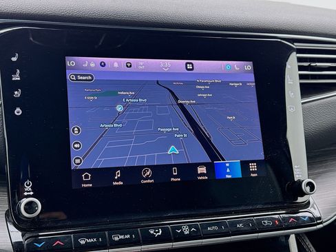 Used 2023 Jeep Wagoneer L Series II image 9