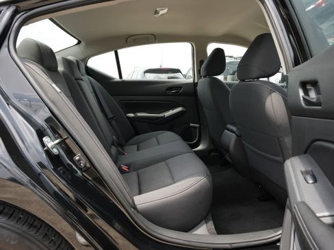 Used 2025 Nissan Altima 2.5 SV FWD image 20