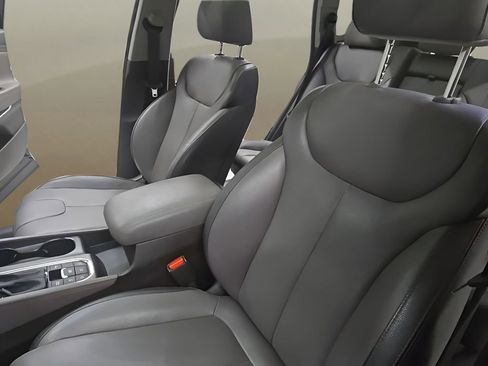 Used 2020 Hyundai Santa Fe Limited AWD/4WD image 13