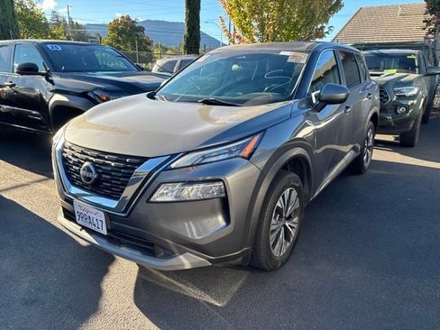 Used 2023 Nissan Rogue SV AWD/4WD image 4