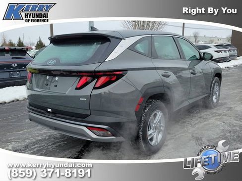 New 2026 Hyundai Tucson SE image 4