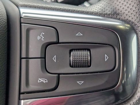 Used 2023 Chevrolet Blazer LT image 28