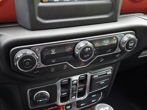 Used 2020 Jeep Wrangler Unlimited Rubicon AWD/4WD image 18
