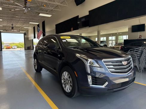 Used 2019 Cadillac XT5 FWD image 3