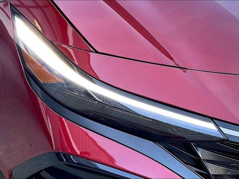 Used 2025 Hyundai Elantra SEL image 27