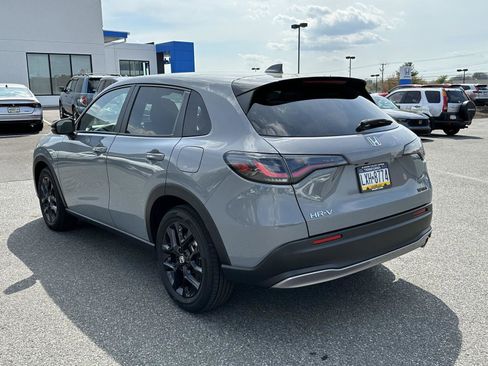 Used 2025 Honda HR-V Sport image 6